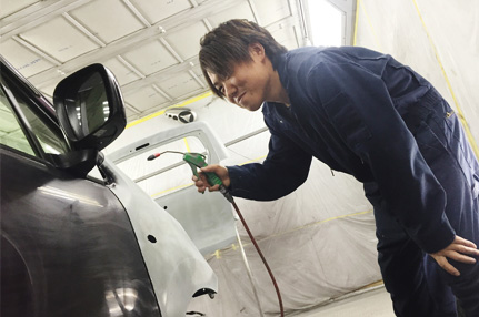 鈑金・塗装メカニック